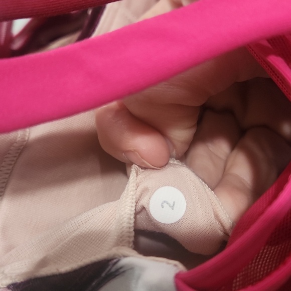 Lululemon Energy Bra *Exhale size 2 - Picture 5 of 5